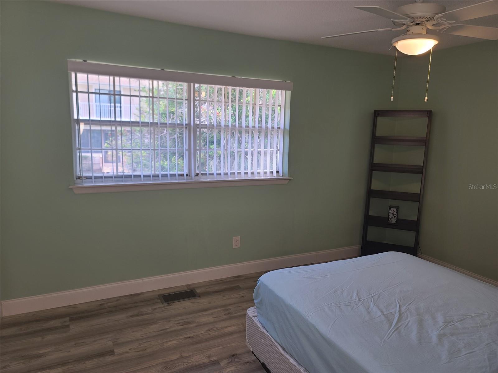 Image 33 of 53 For 11001 Sunset Harbor Rd  C27