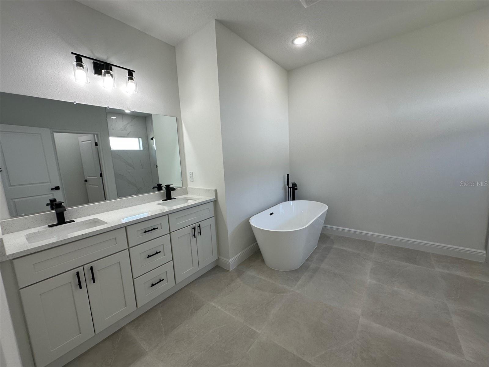 Image 16 of 36 For 2498 Magenta Drive