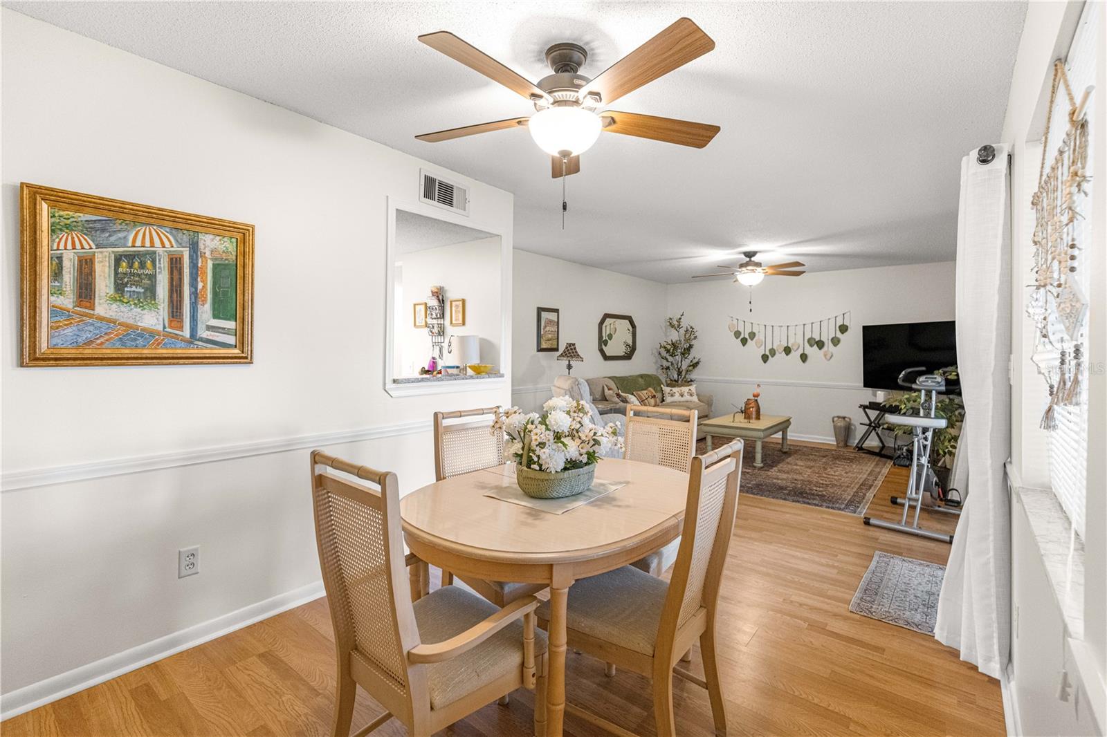 Image 18 of 53 For 586 Fairways Circle A