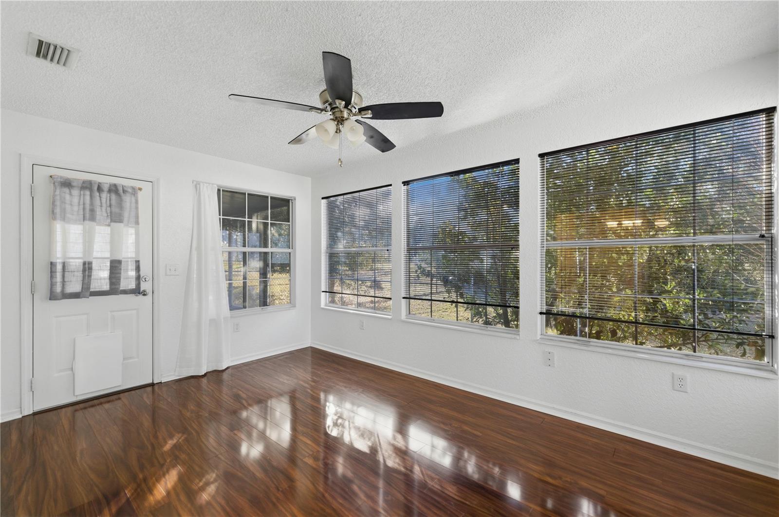 Image 14 of 25 For 8968 116th Place Road