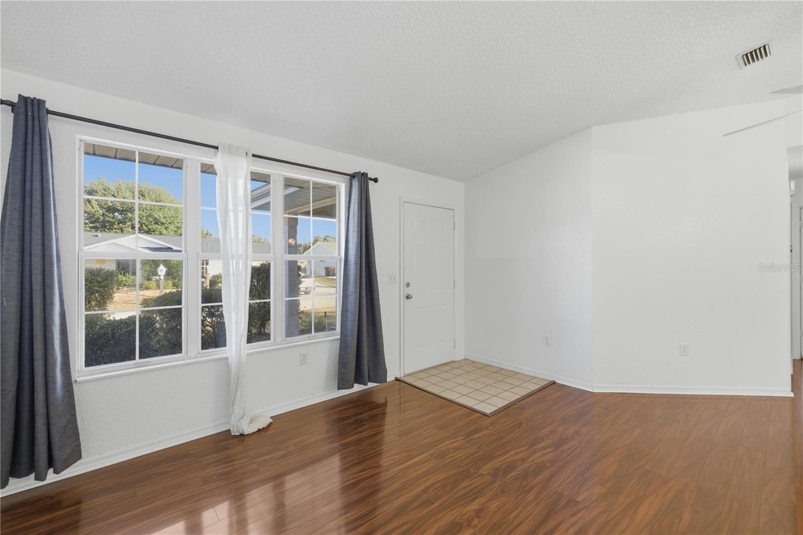 Image 6 of 25 For 8968 116th Place Road