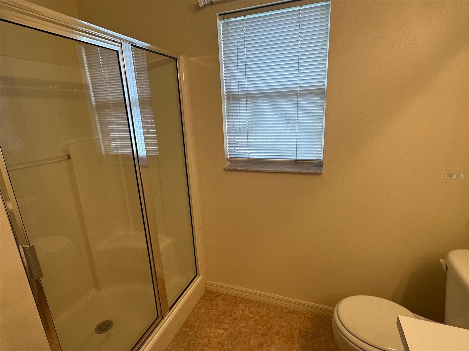 Image 13 of 26 For 4291 Lincoln Avenue