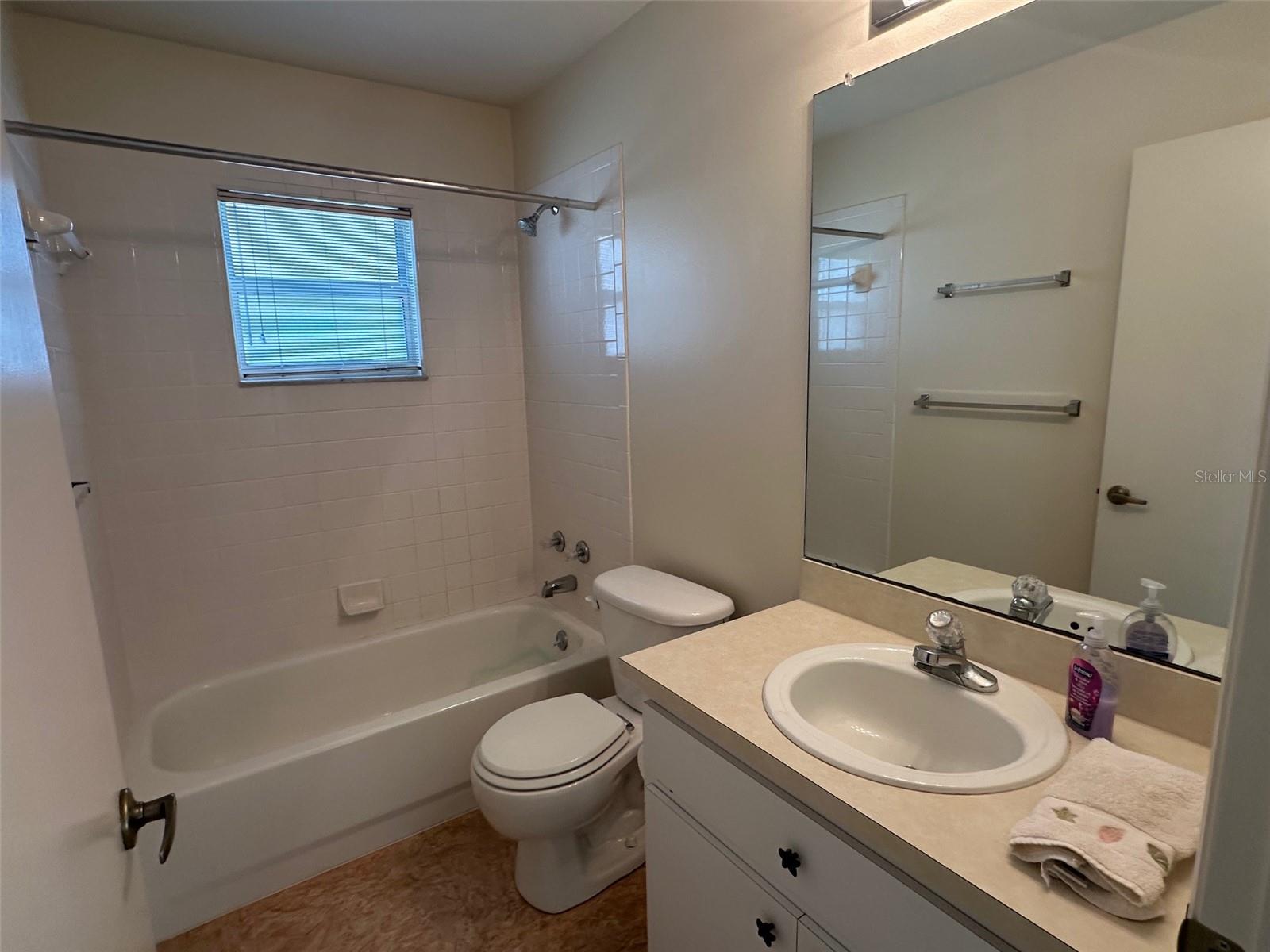 Image 17 of 26 For 4291 Lincoln Avenue