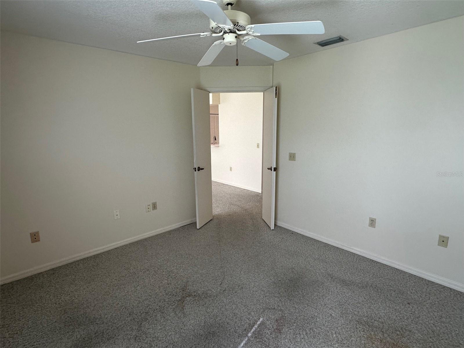 Image 19 of 26 For 4291 Lincoln Avenue