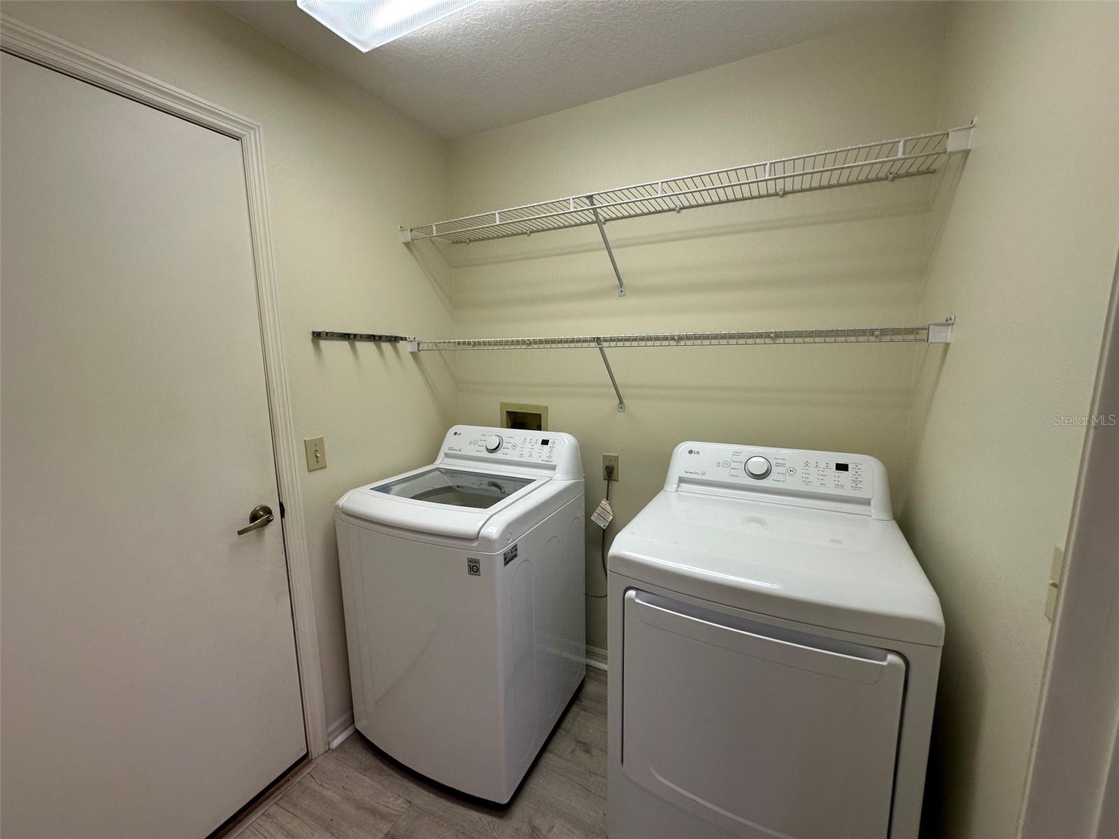 Image 21 of 26 For 4291 Lincoln Avenue