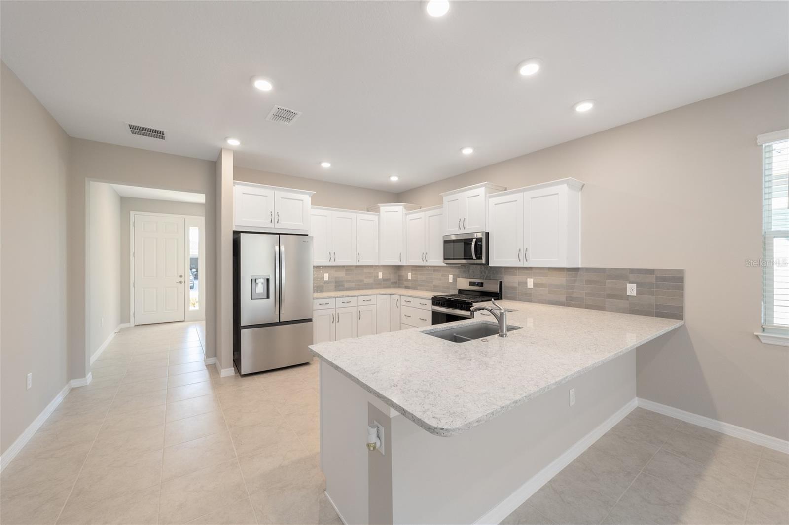 Image 18 of 47 For 5689 72nd Court