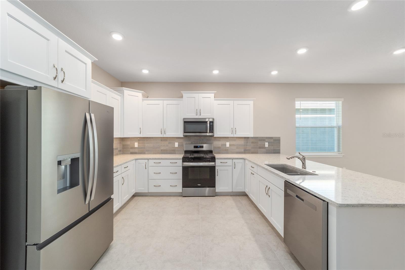 Image 19 of 47 For 5689 72nd Court