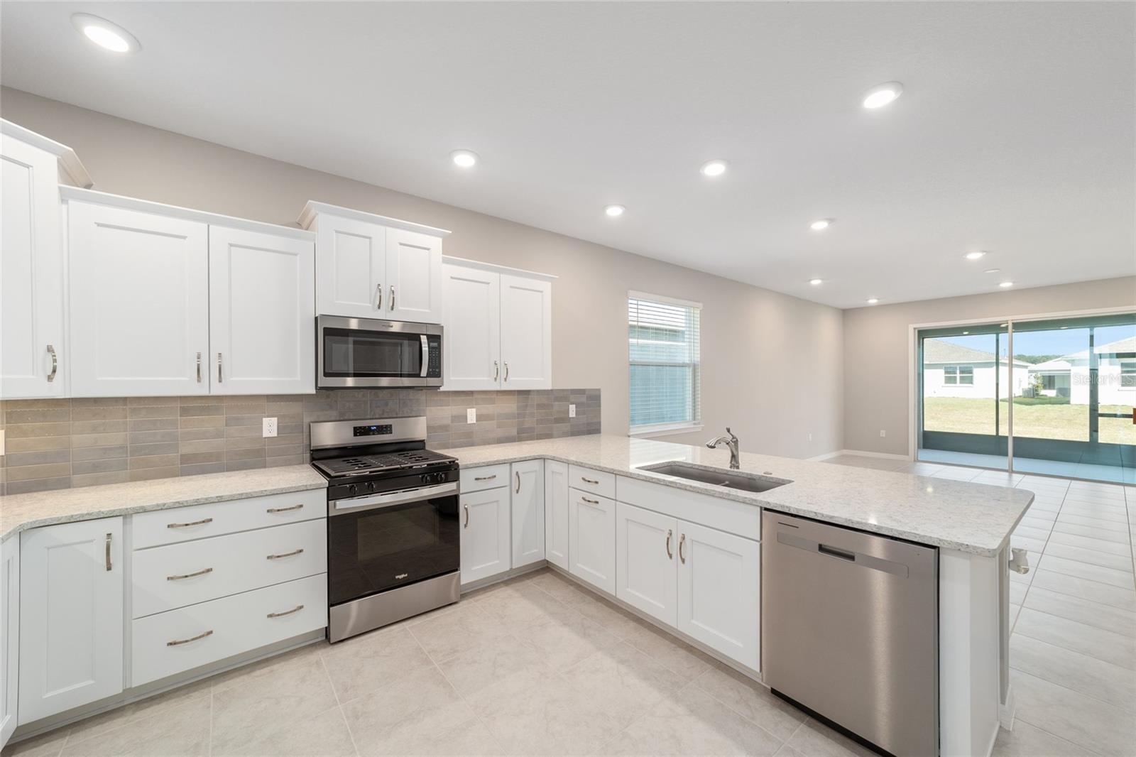 Image 20 of 47 For 5689 72nd Court