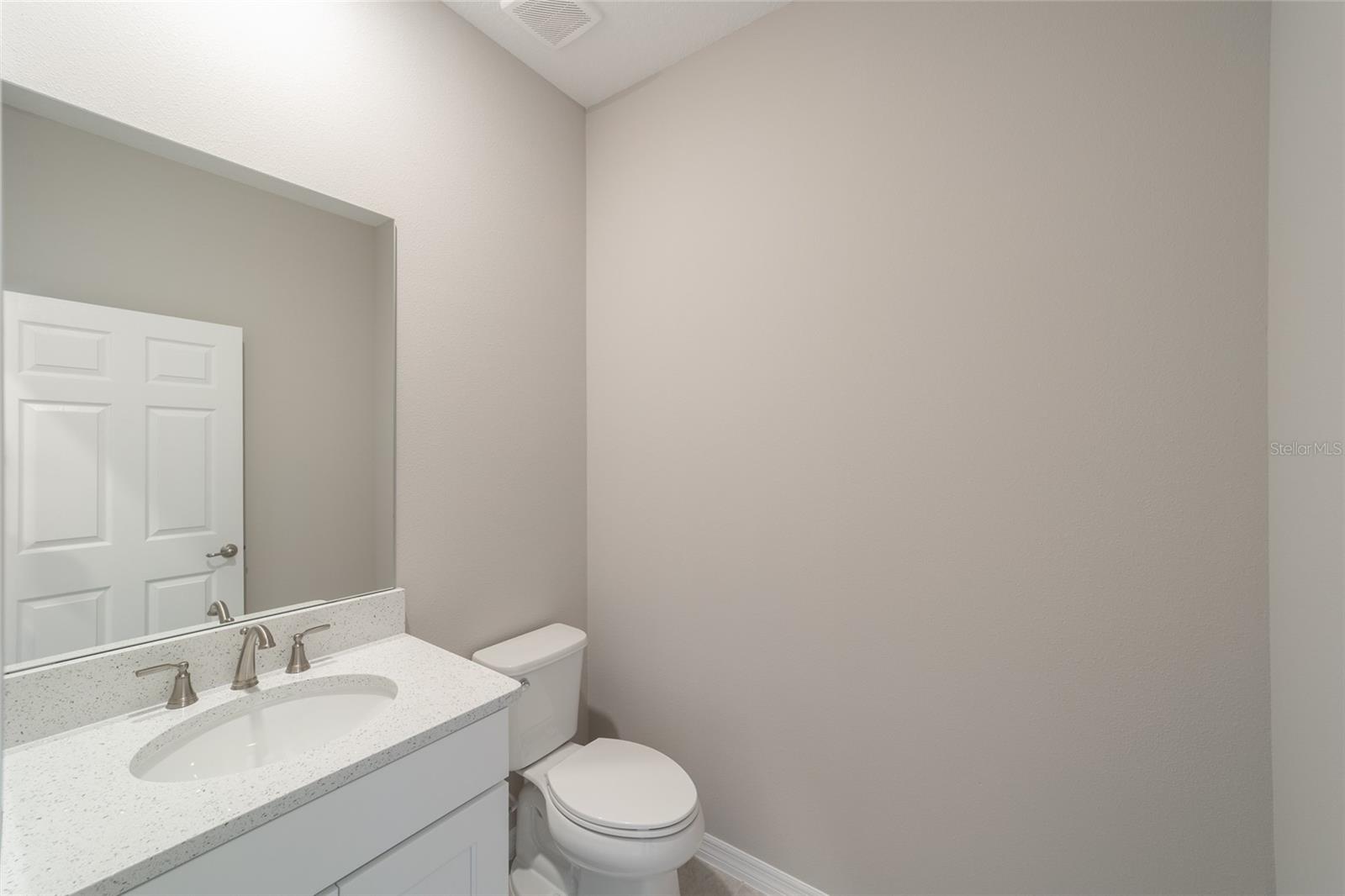 Image 29 of 47 For 5689 72nd Court