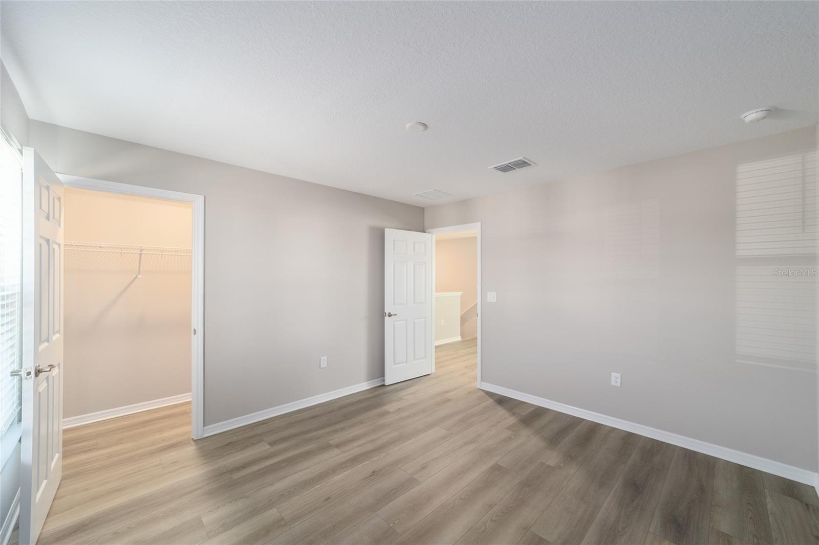 Image 33 of 47 For 5689 72nd Court