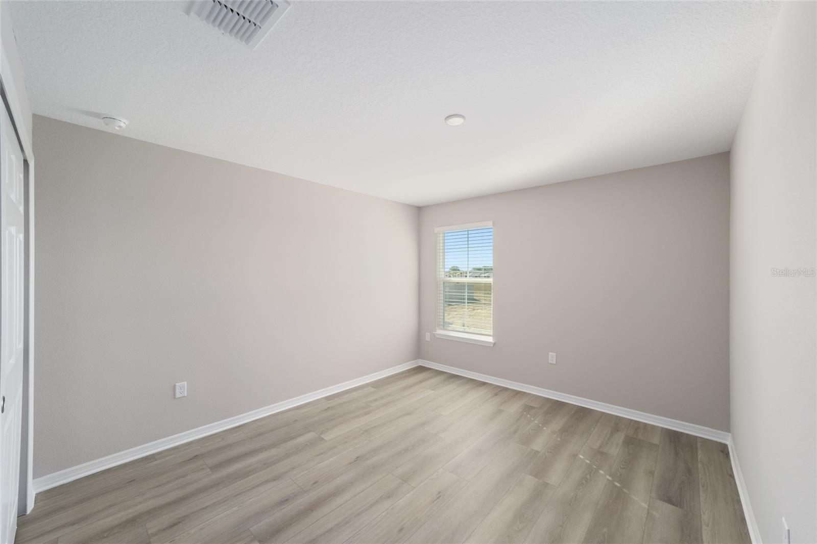 Image 37 of 47 For 5689 72nd Court