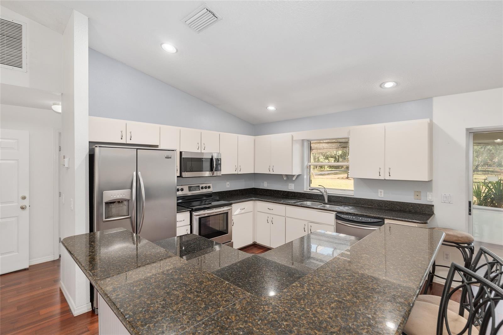 Image 9 of 30 For 12260 100th Street