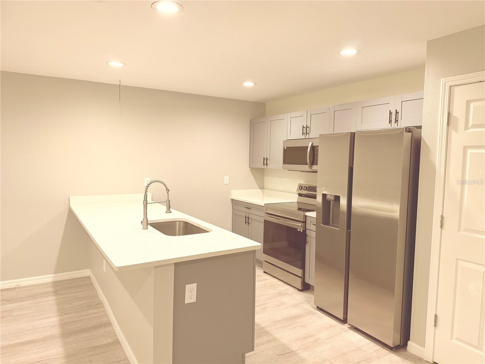 Image 5 of 12 For 7037 23rd Avenue