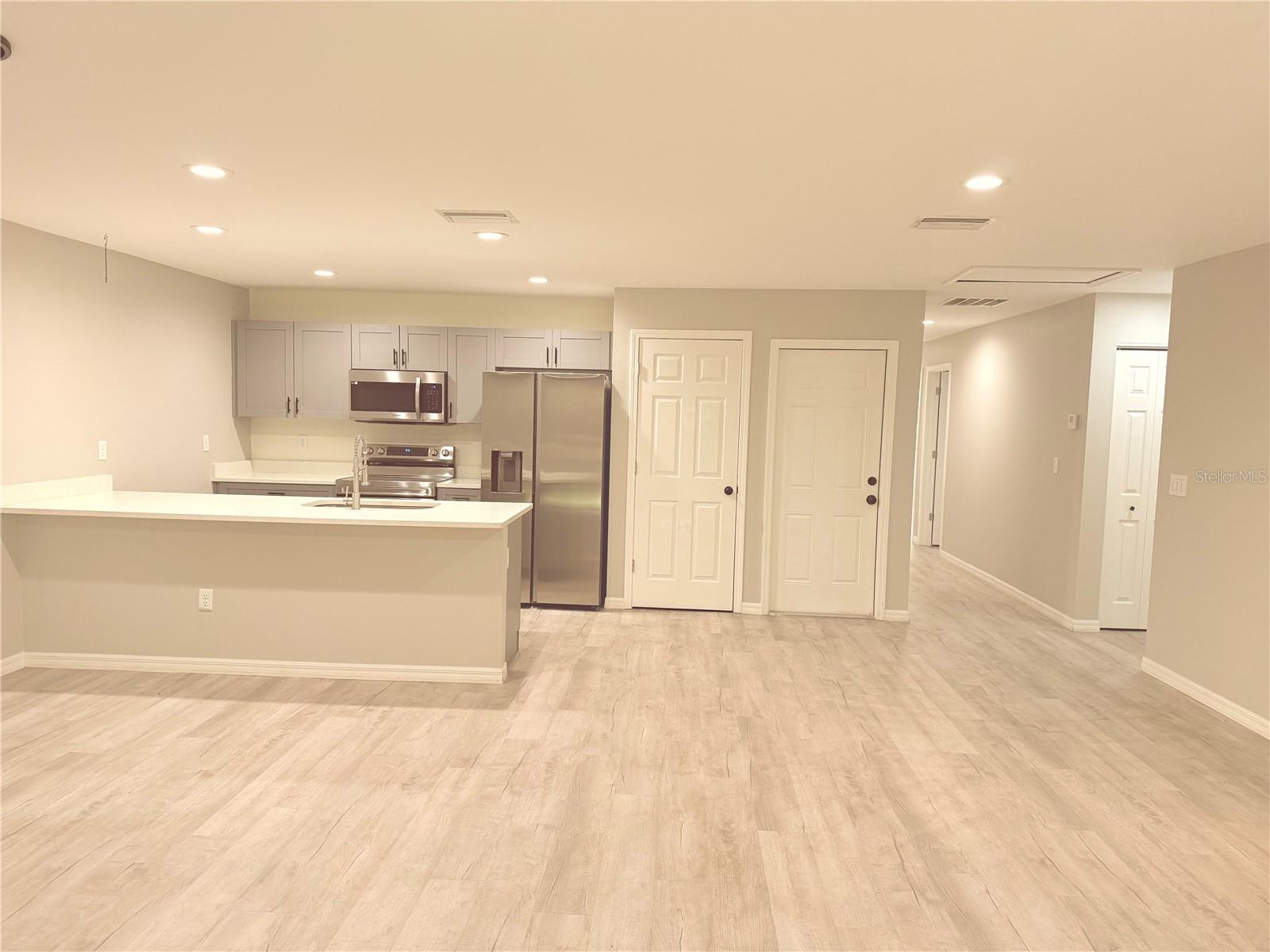 Image 6 of 12 For 7037 23rd Avenue