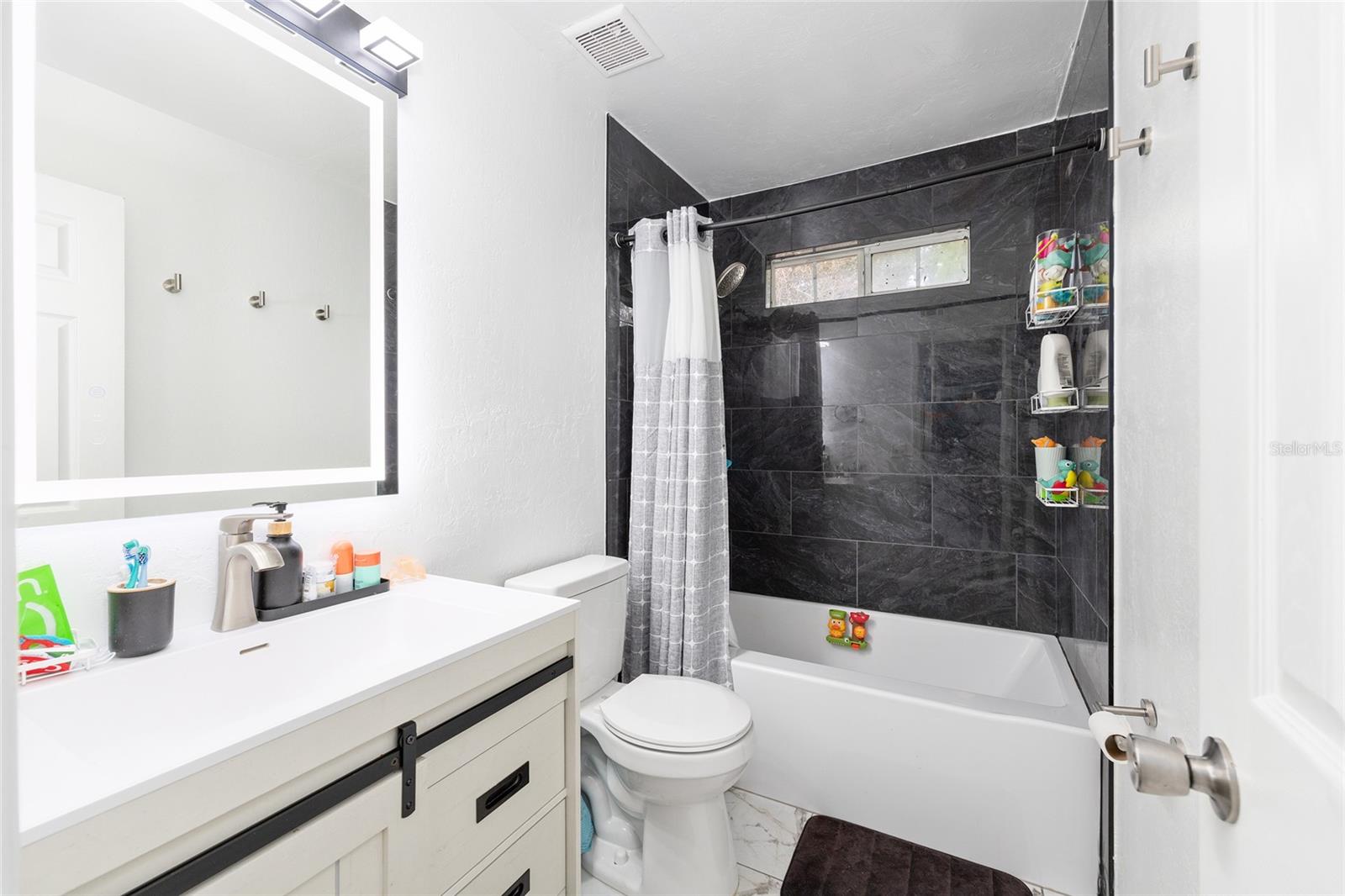 Image 18 of 70 For 13590 120th Street