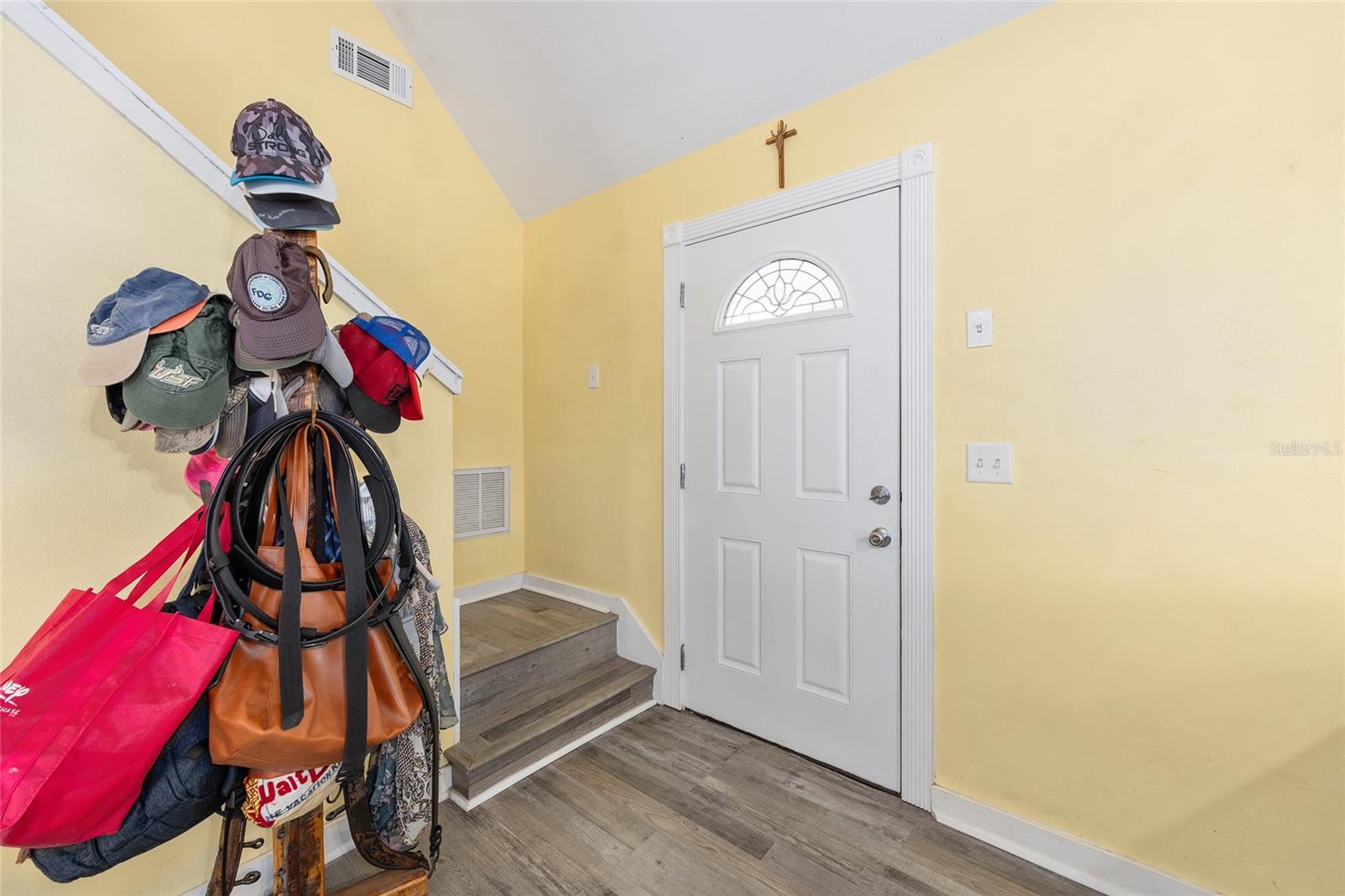 Image 21 of 70 For 13590 120th Street