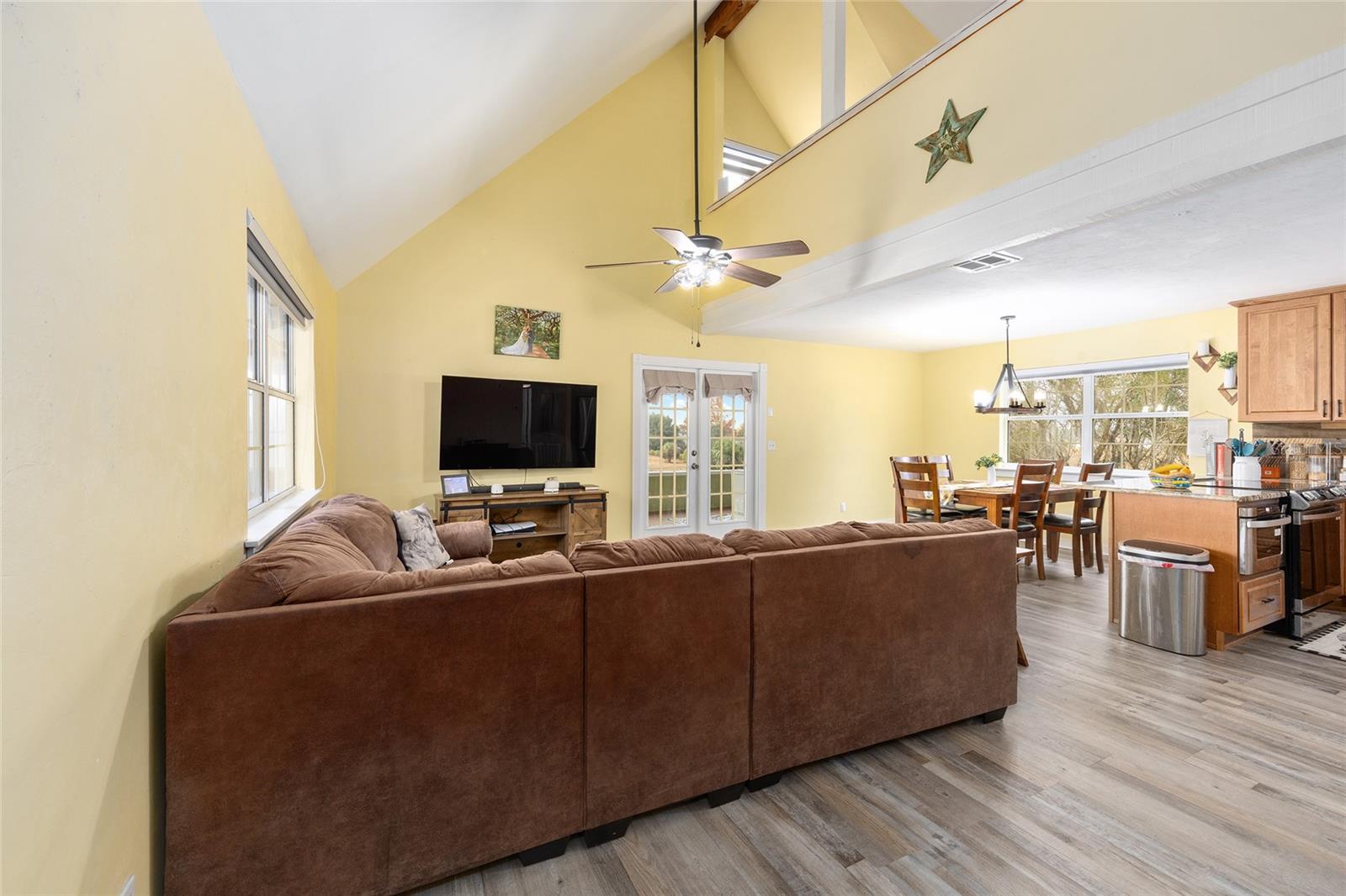 Image 7 of 70 For 13590 120th Street