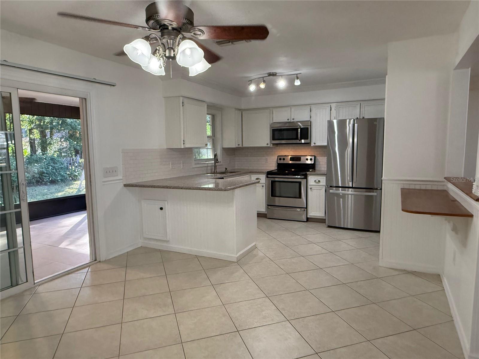 Image 3 of 31 For 6441 65th Avenue