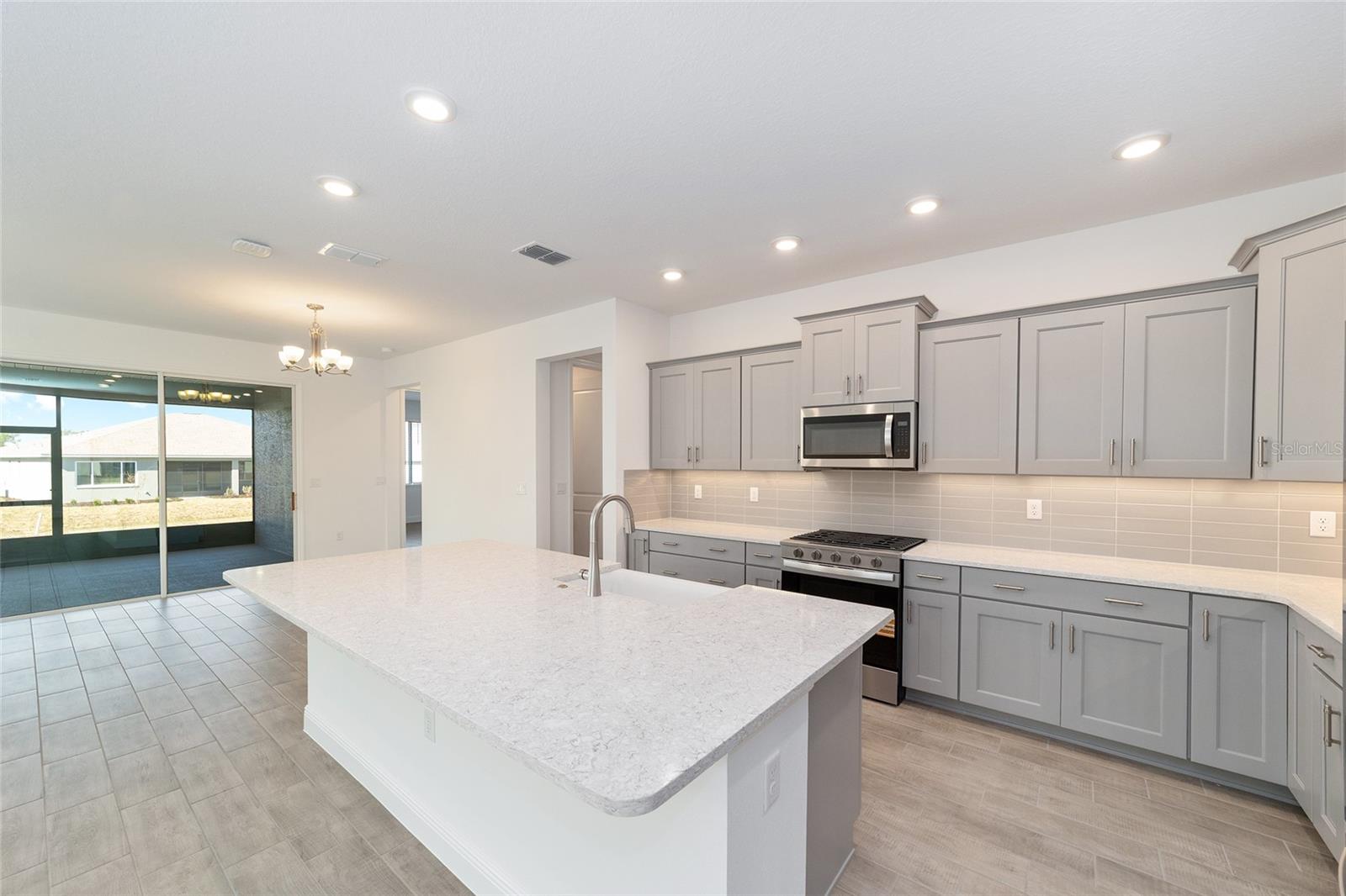 Image 20 of 42 For 10019 106th Circle