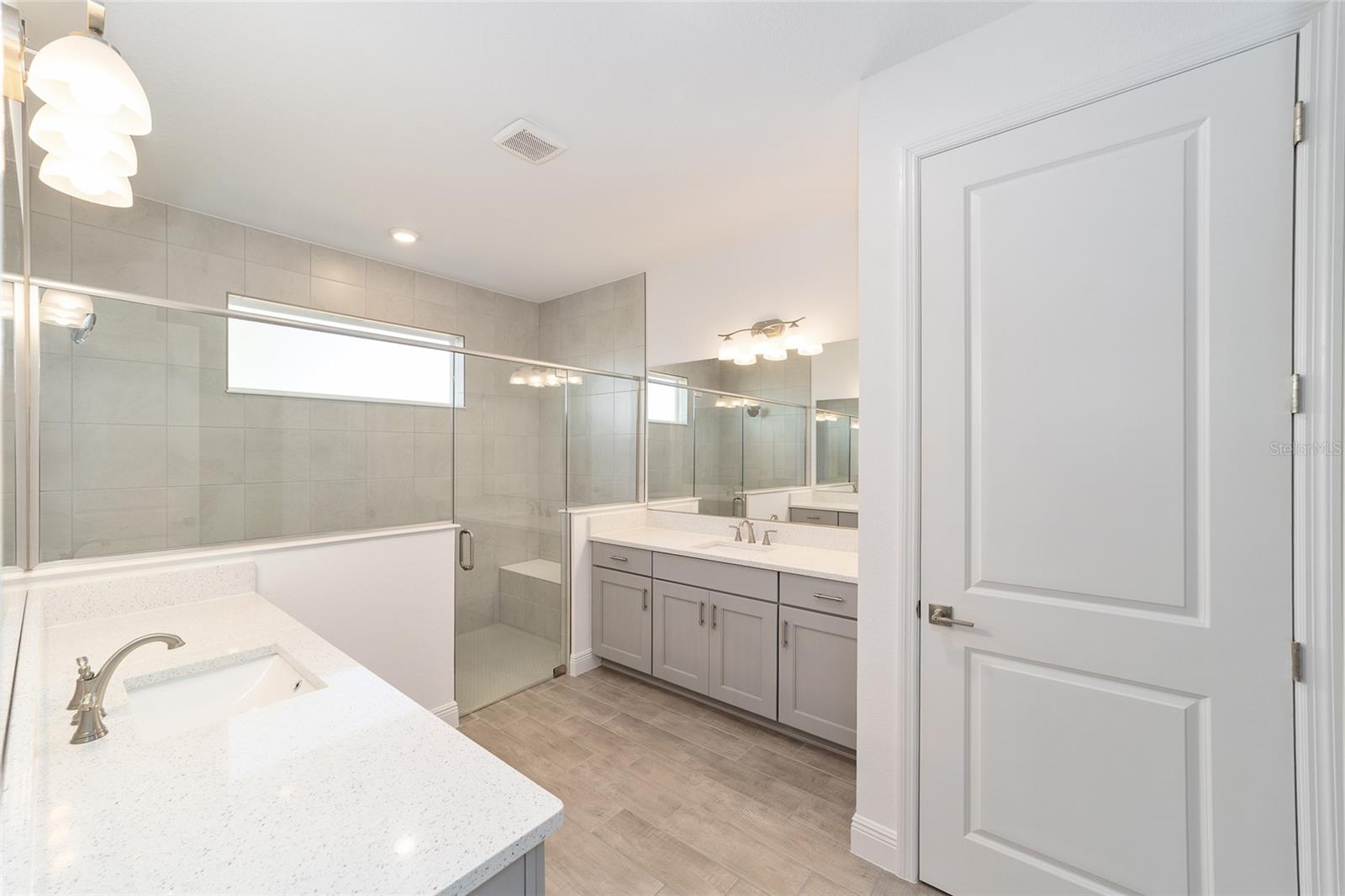 Image 26 of 42 For 10019 106th Circle