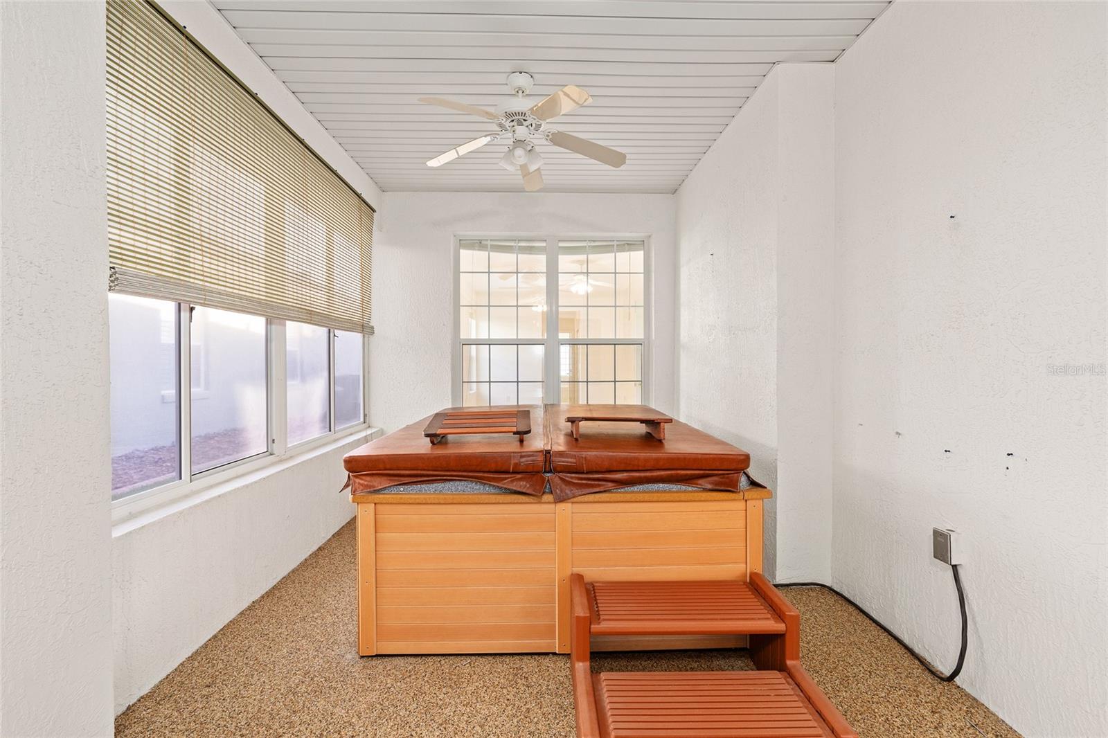 Image 28 of 66 For 11621 72nd Circle