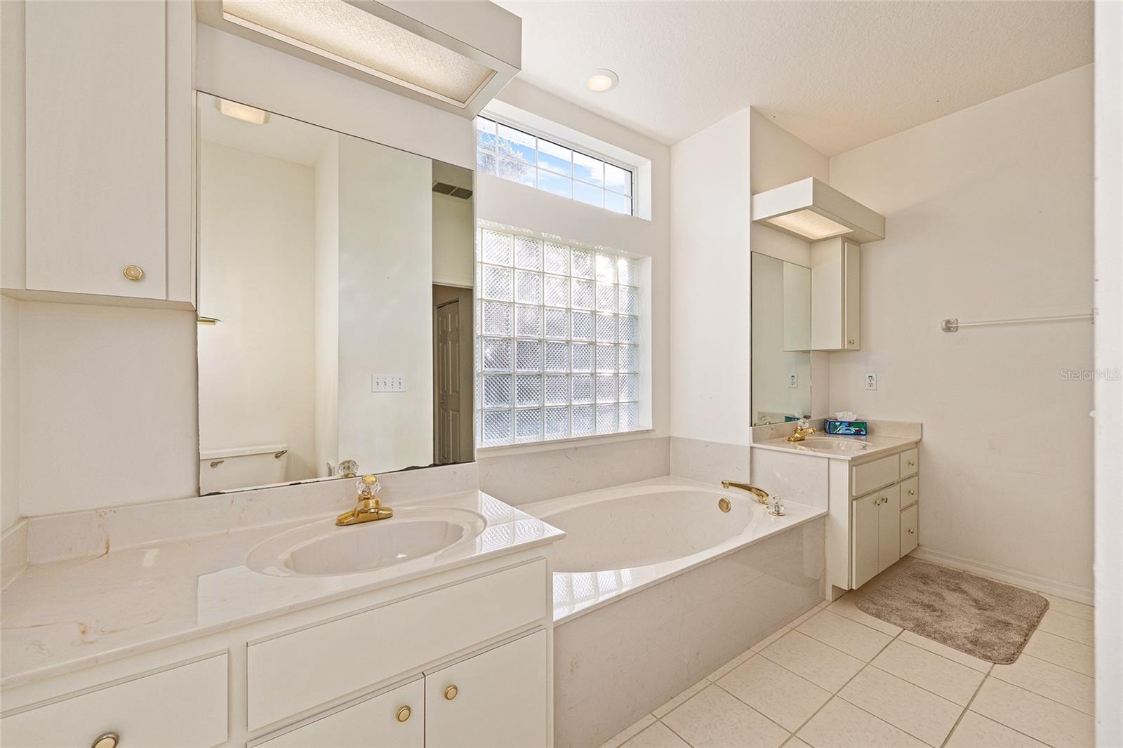 Image 34 of 66 For 11621 72nd Circle