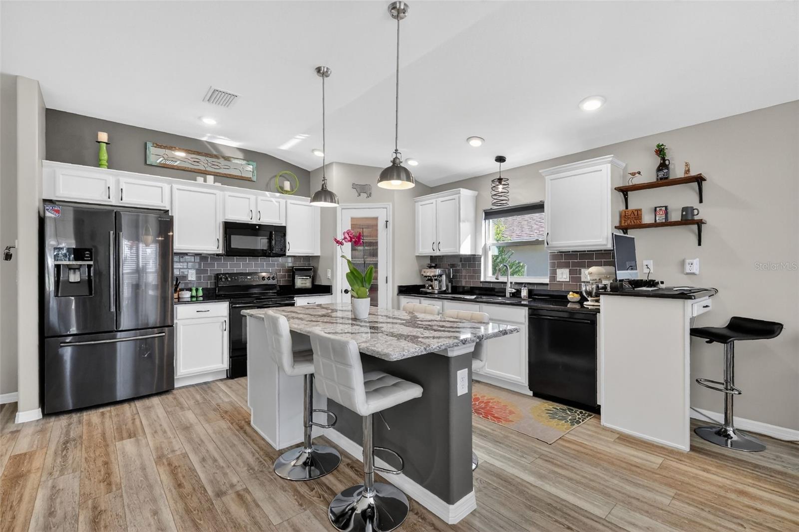 Image 17 of 59 For 4714 Independence Trail