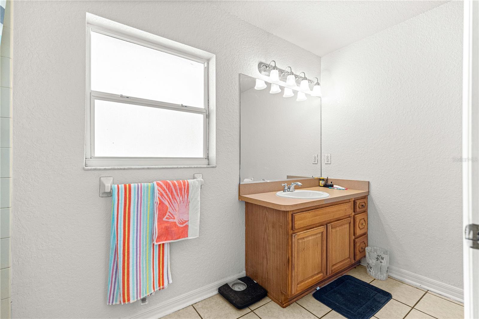 Image 15 of 44 For 13664 41st Court