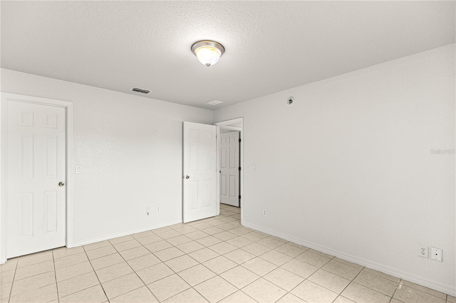 Image 27 of 44 For 13664 41st Court