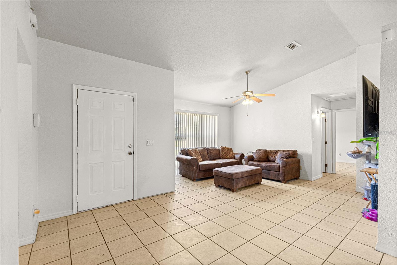 Image 9 of 44 For 13664 41st Court