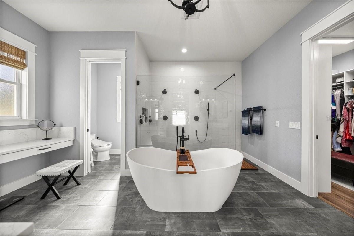 Image 20 of 57 For 10561 104th Circle