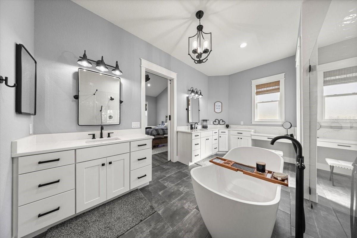 Image 21 of 57 For 10561 104th Circle