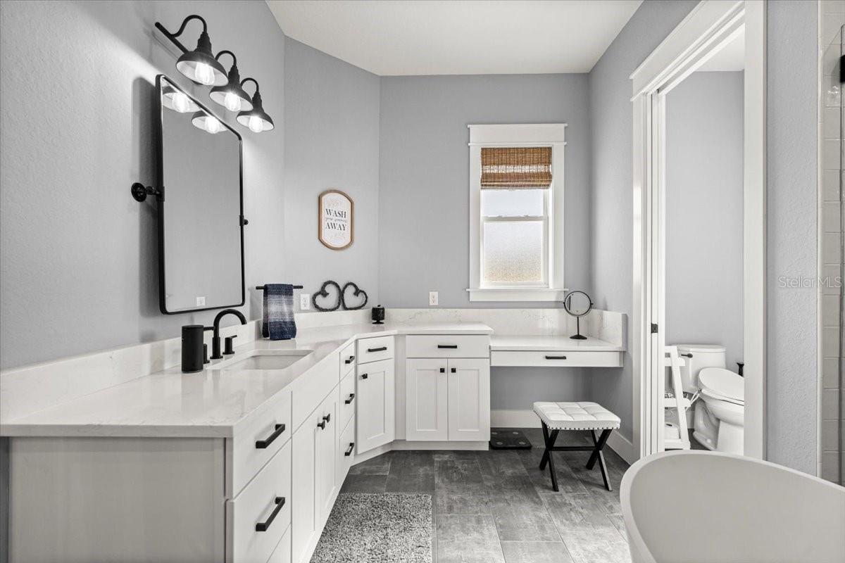 Image 22 of 57 For 10561 104th Circle