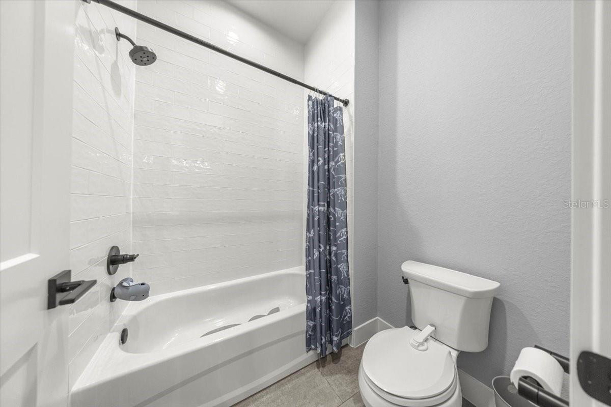 Image 32 of 57 For 10561 104th Circle