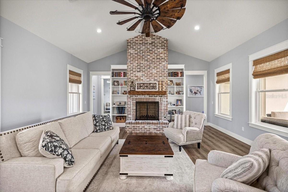 Image 5 of 57 For 10561 104th Circle