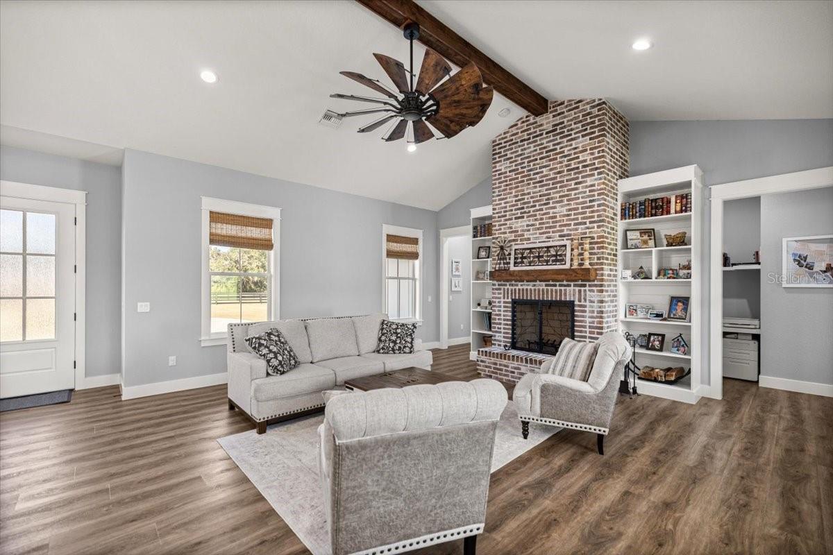 Image 6 of 57 For 10561 104th Circle