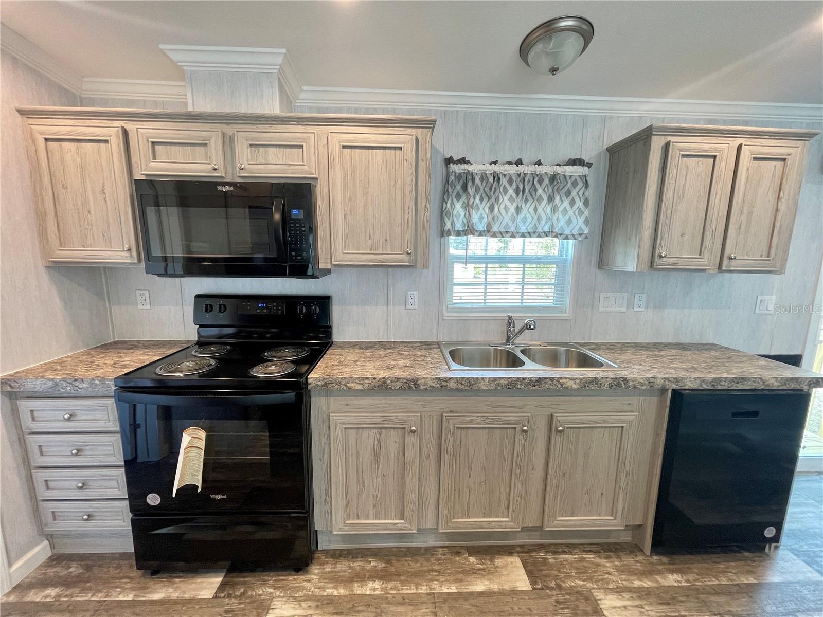 Image 10 of 31 For 11605 20th Street