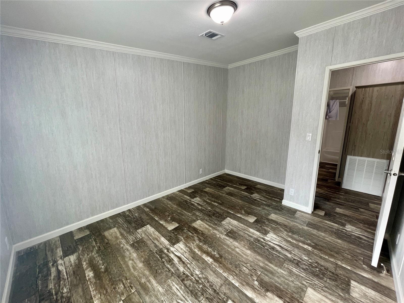 Image 18 of 31 For 11605 20th Street