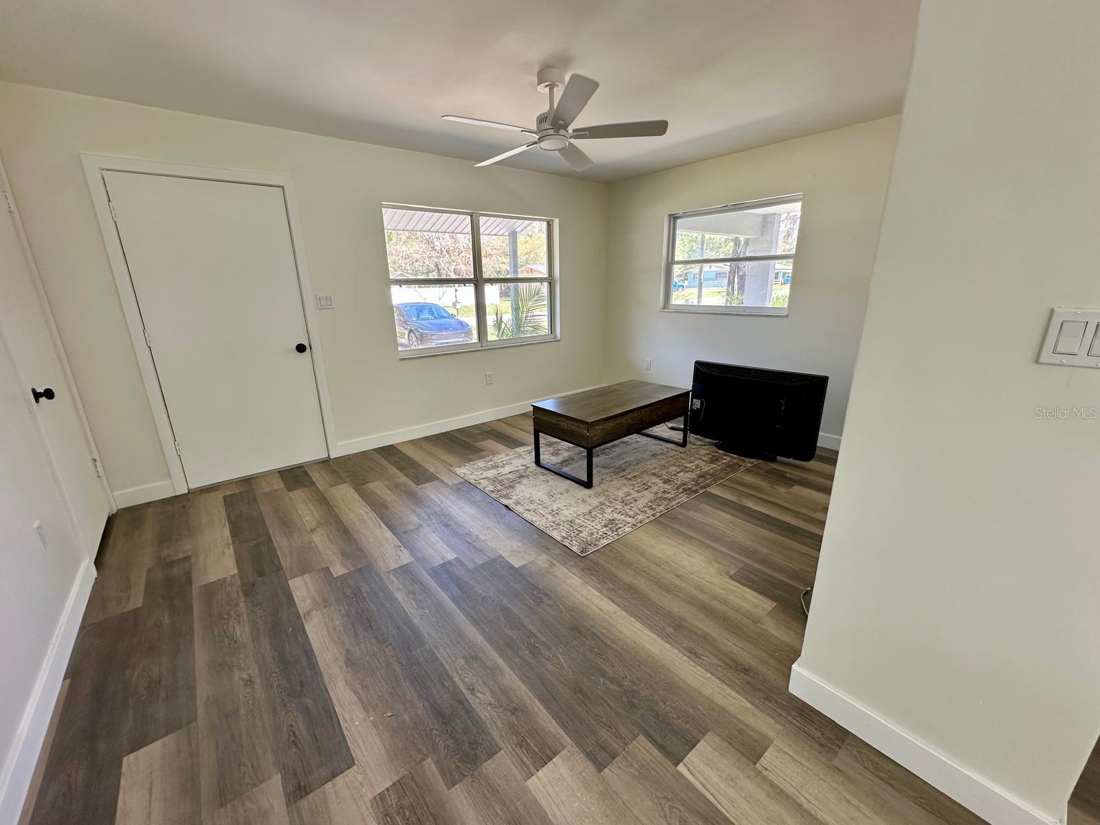 Image 6 of 13 For 1812 Northeast 50th