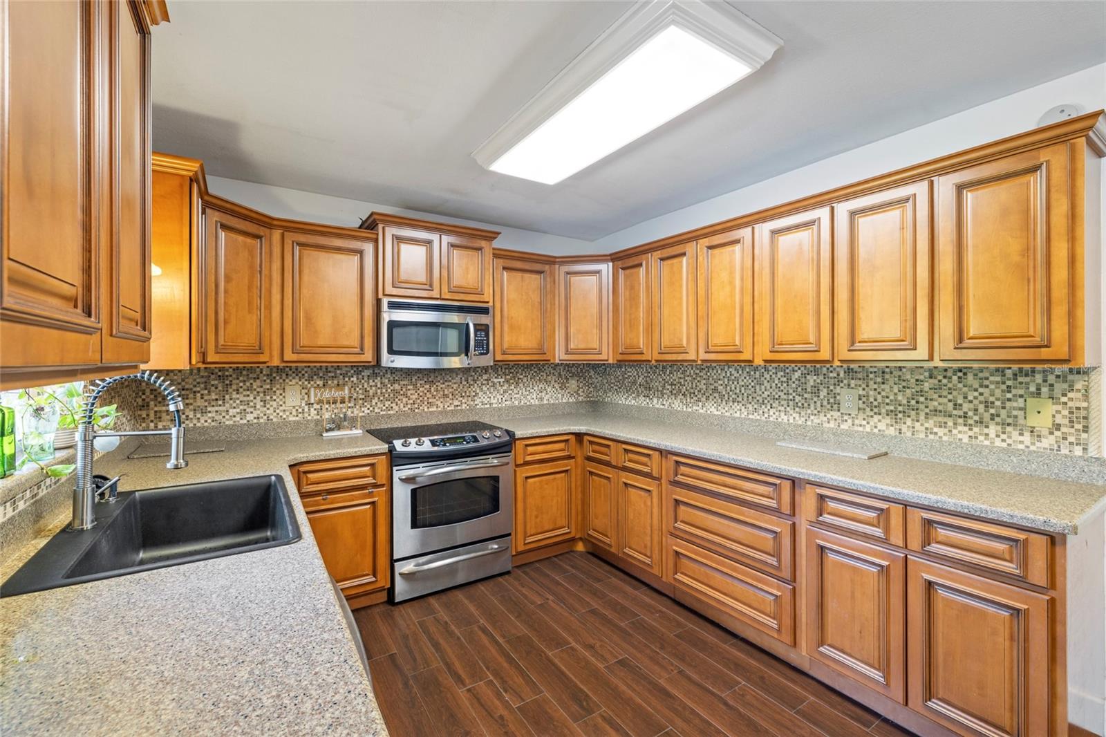 Image 15 of 77 For 5031 Lakewood Road