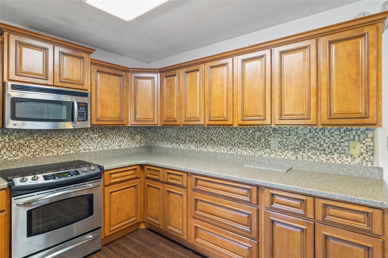 Image 16 of 77 For 5031 Lakewood Road