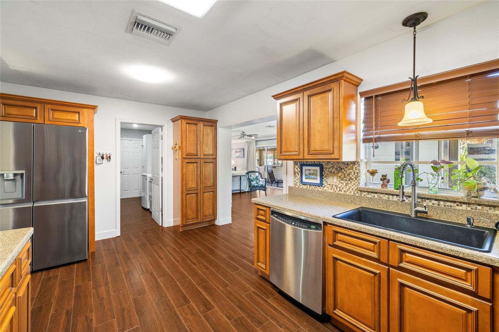 Image 18 of 77 For 5031 Lakewood Road