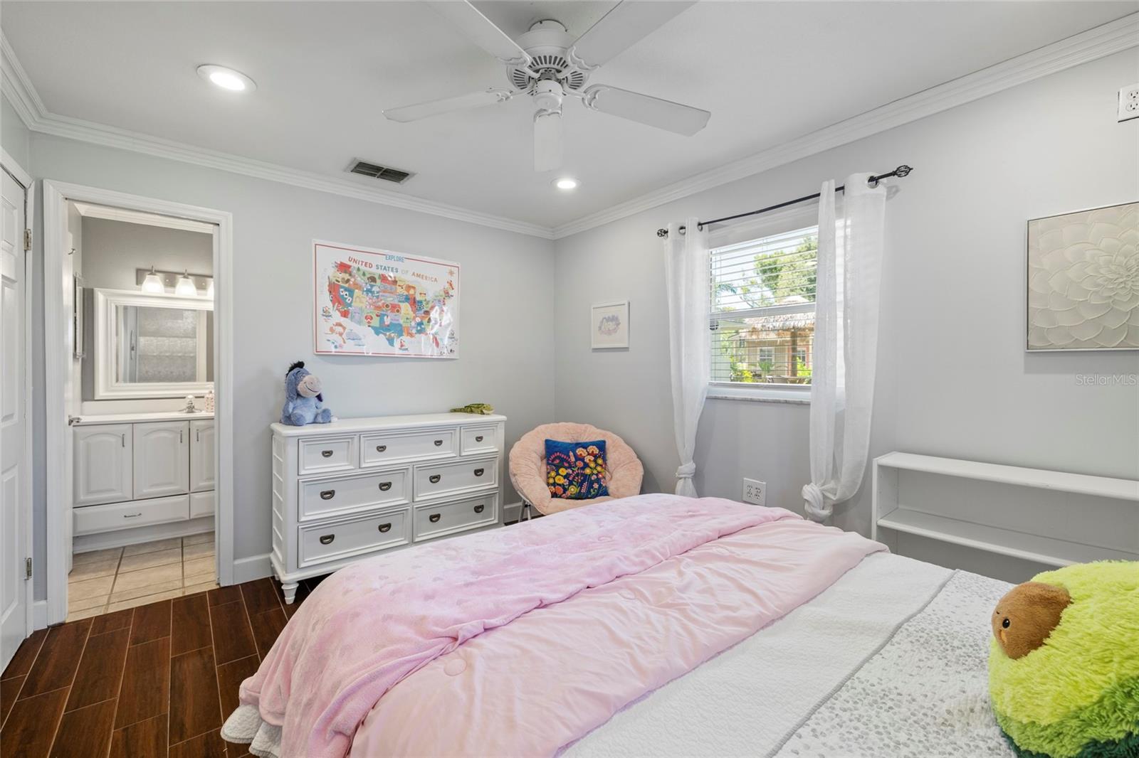 Image 29 of 77 For 5031 Lakewood Road