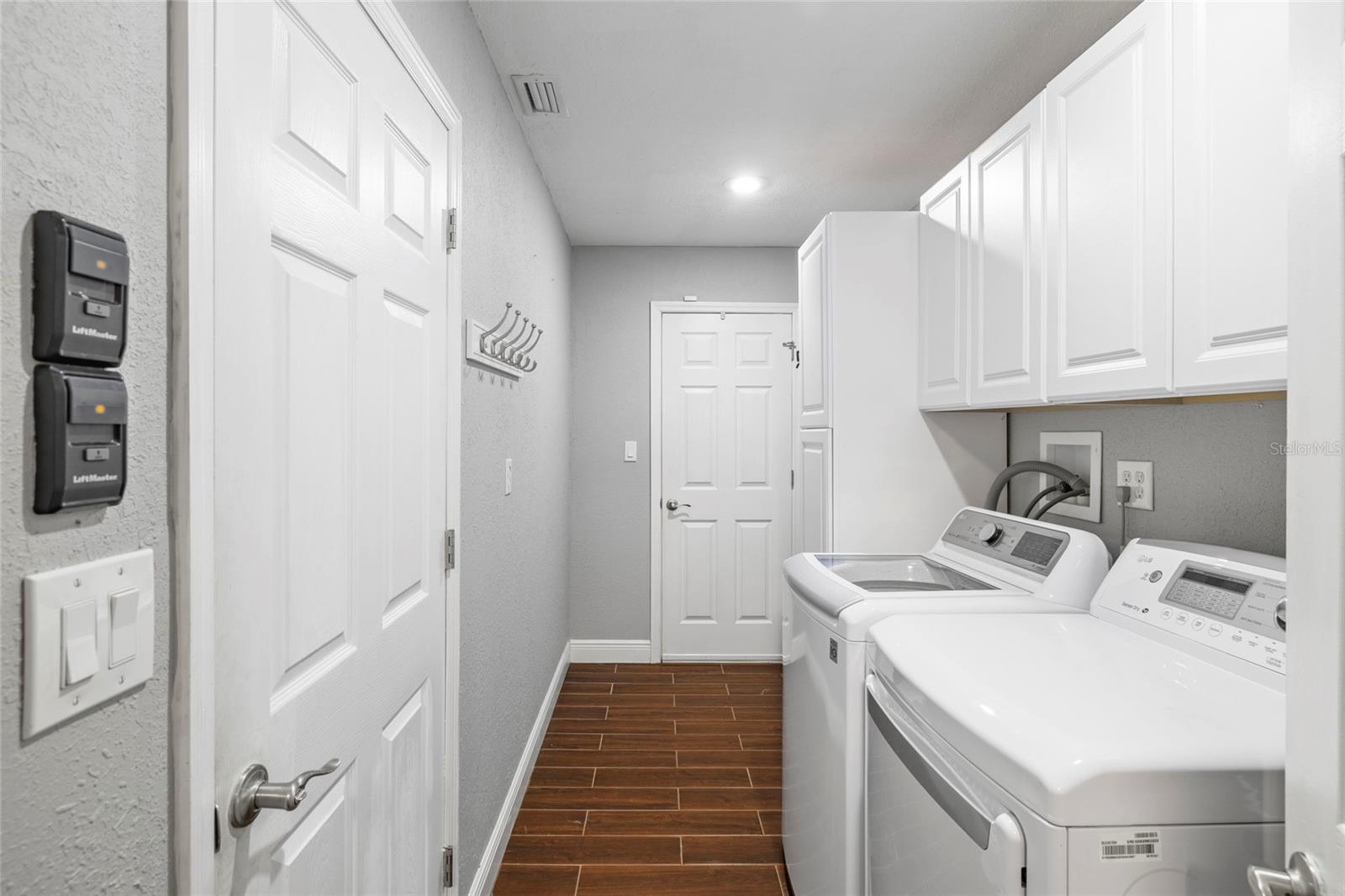 Image 32 of 77 For 5031 Lakewood Road