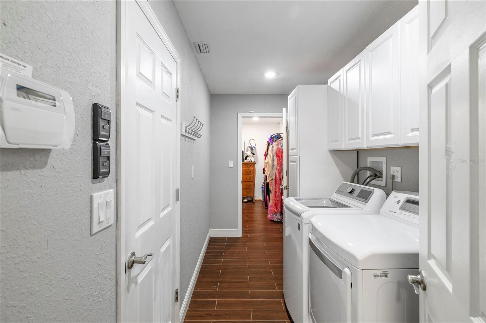 Image 33 of 77 For 5031 Lakewood Road