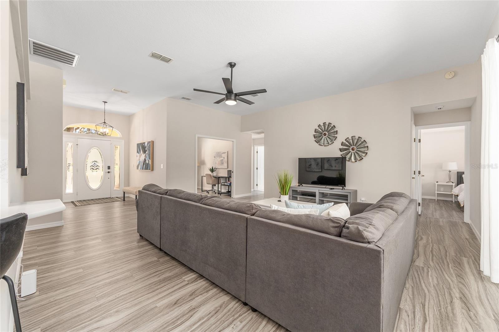 Image 15 of 73 For 5248 82nd Court