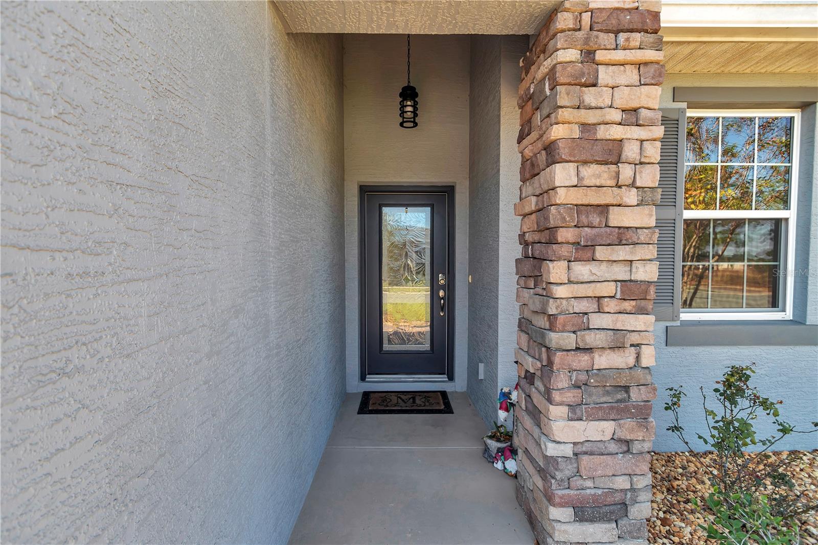 Listing photo id 1 for 3508 55th Court