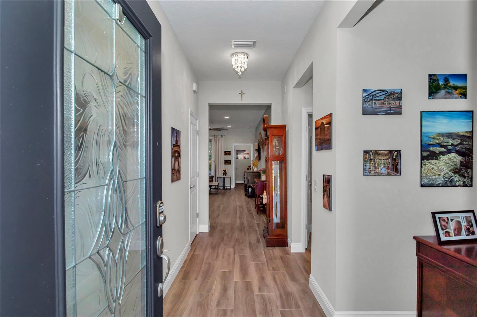 Listing photo id 2 for 3508 55th Court