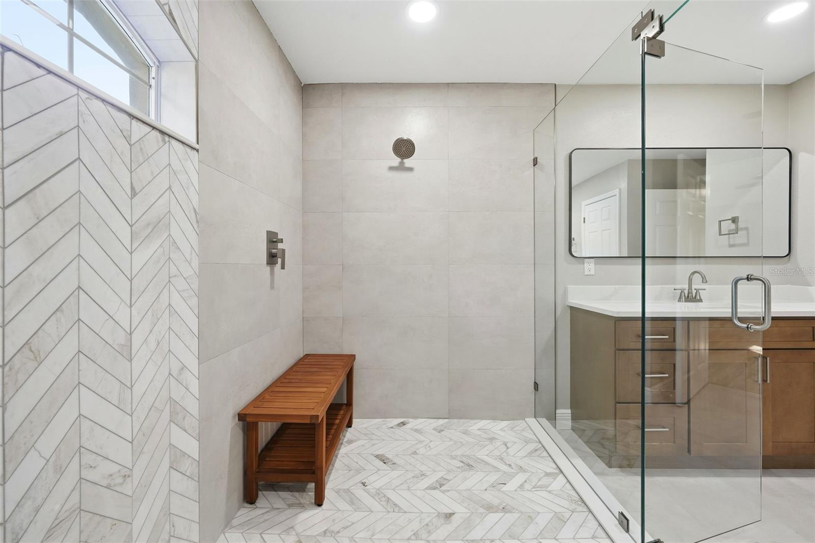 Image 14 of 64 For 3307 18th Court