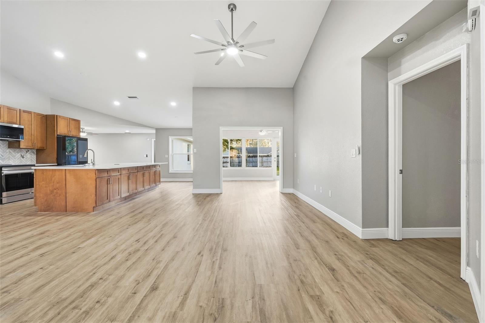 Image 22 of 64 For 3307 18th Court